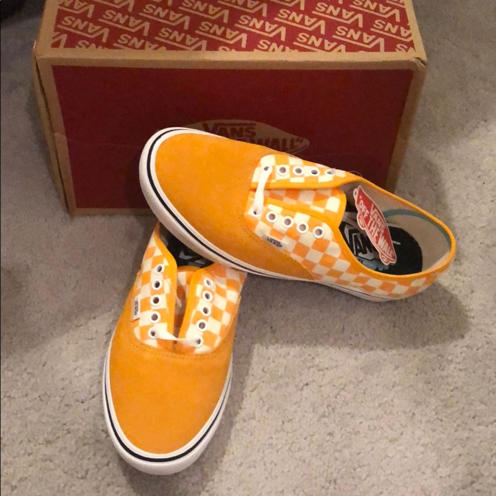 Checker Comfycush Authentic Vans